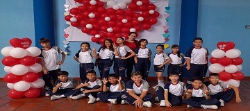 Celebración del dia del amor y la amistad de los estudiantes